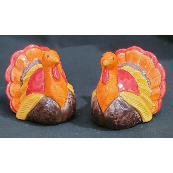 THANKSGIVING DINNER TURKEY Salt & Pepper Shakers Set from Kohls Celebrate Fall - Picture 1 of 6